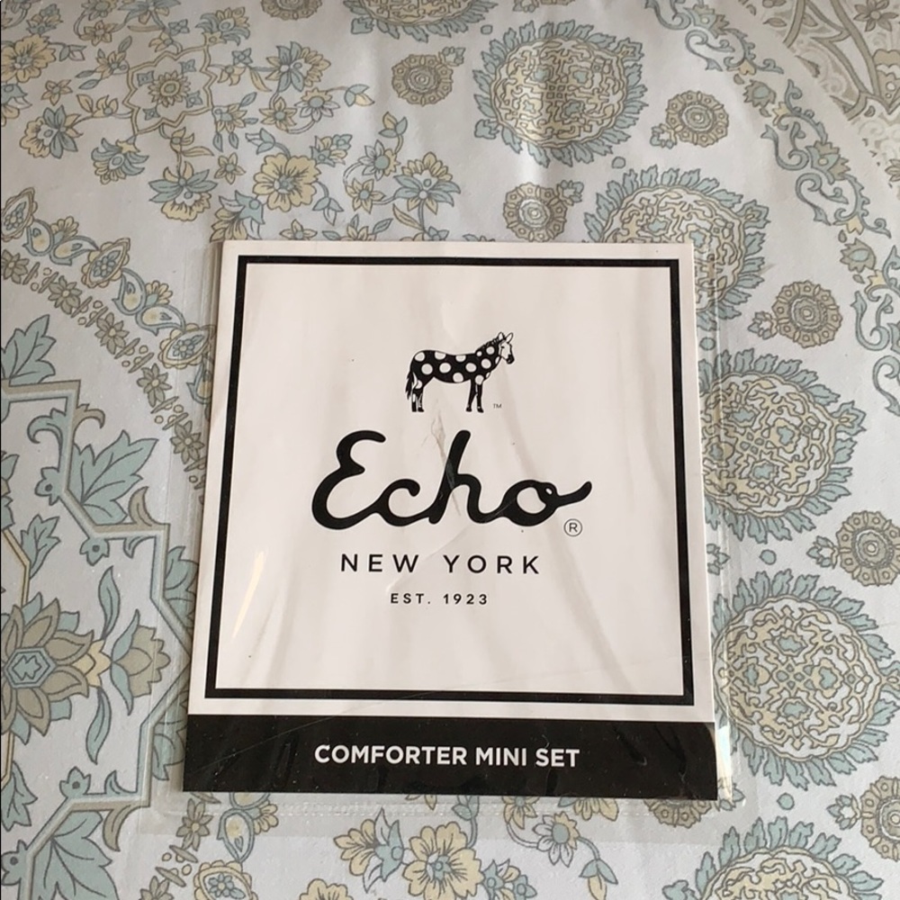 Marco Twin Comforter Mini Set!! New & Unopened!!